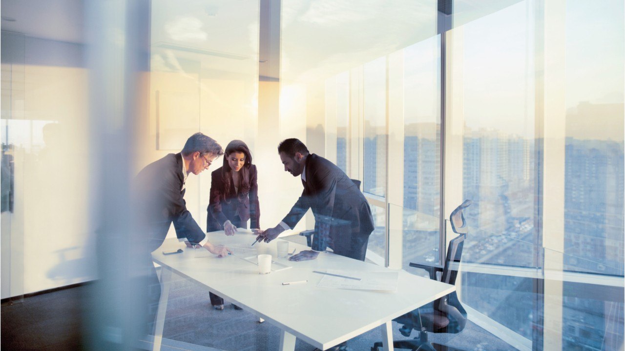 Comment devenir directeur administratif et financier