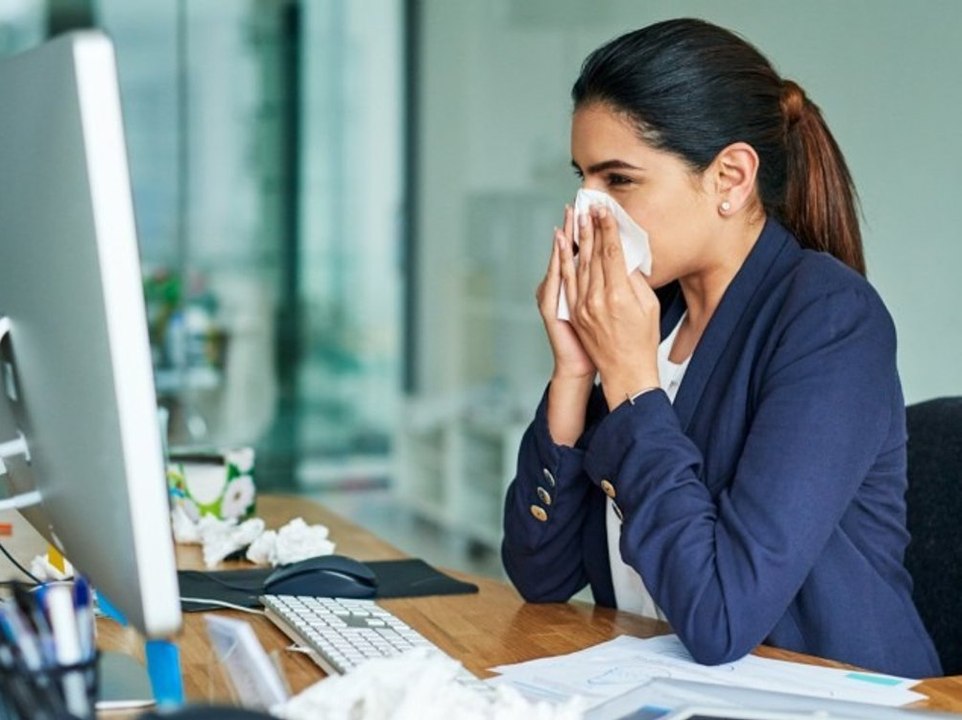Neue Studie enthüllt: So viele Deutsche gehen krank zur Arbeit