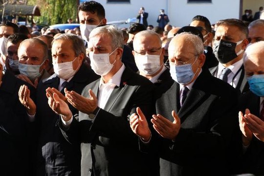 Mansur Yavaş'ın kardeşi Sabri Yavaş son yolculuğuna uğurlandı