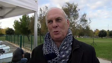 Mario Martinet le maire de Berre et  les gagnantes de la course Christine et Vanessa