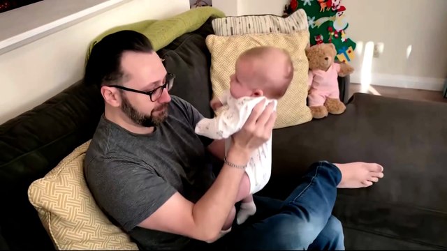 Deux couples échangent leur bébé un an après la naissance, à cause d'une erreur lors d'une fécondation in vitro