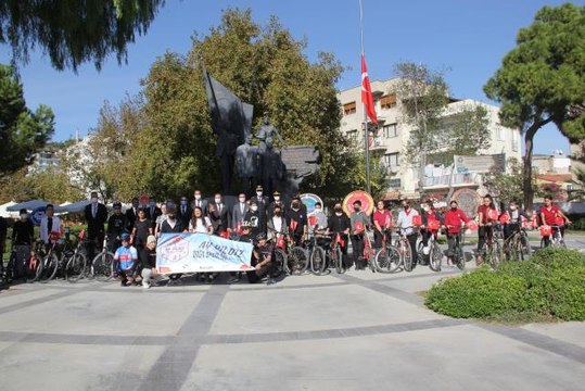 Söke'de Atatürk'e saygı bisiklet turu düzenlendi