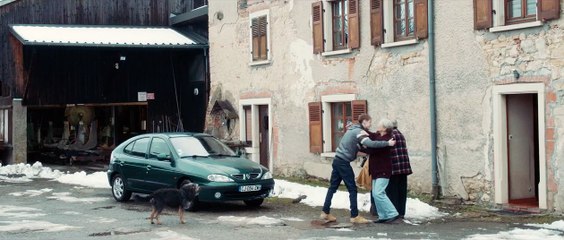 Une femme du monde - Bande-annonce avec Laure Calamy