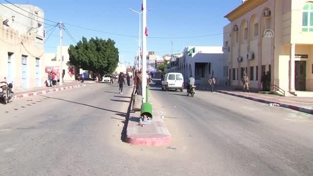 Tunus'un Safaks kentindeki çöp protestosuna güvenlik güçleri müdahale etti (2)