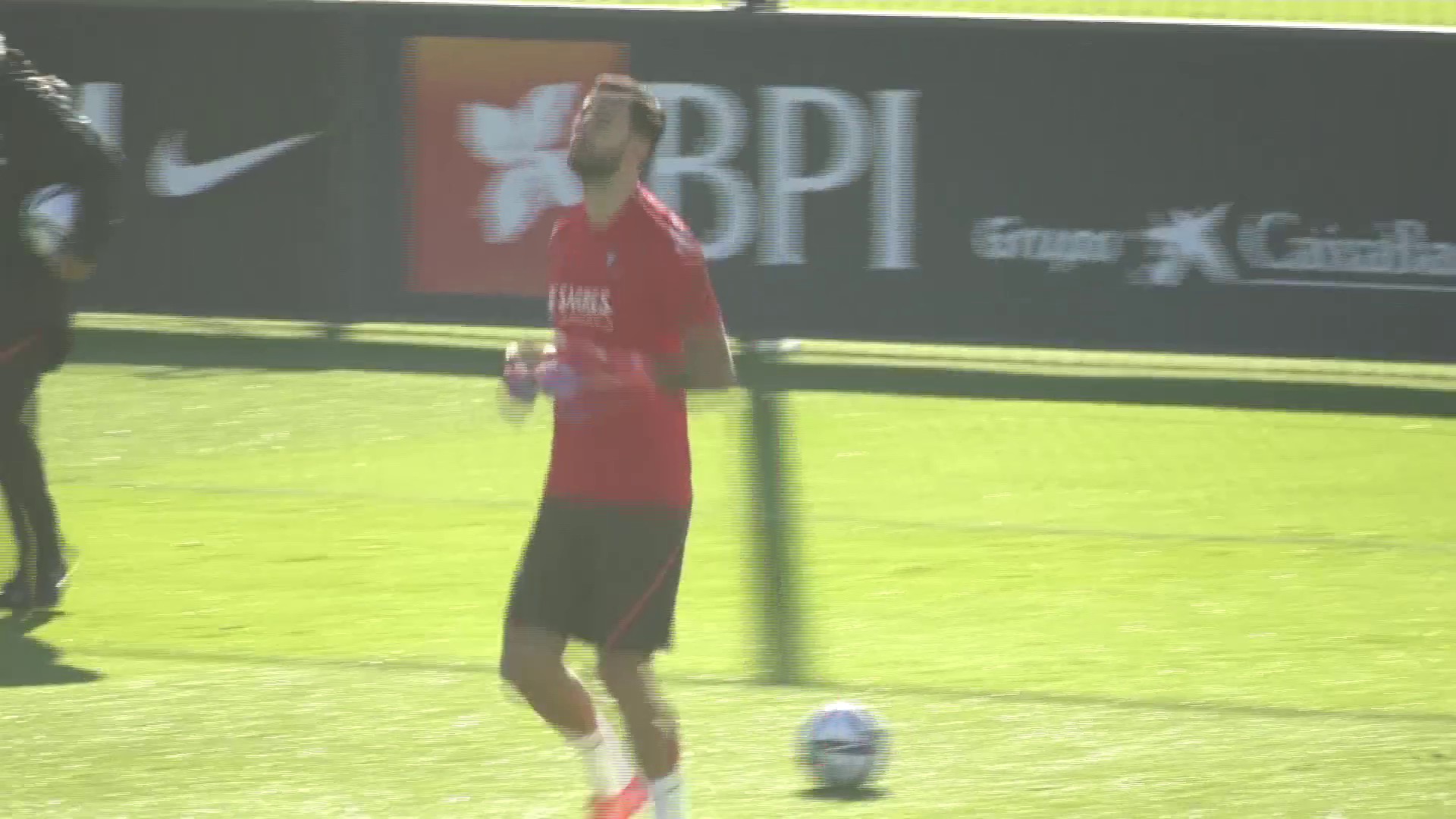 Ronaldo and Portugal train, Silva absent ahead of WC qualifier v Republic of Ireland.mp4