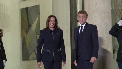 La vice-présidente américaine Kamala Harris reçue par Emmanuel Macron à l'Élysée
