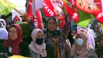 شاهد:   مسيرة حاشدة بعد مقتل ثلاثة مدنيين في هجوم بطائرة مسيرة تركية في شمال سوريا
