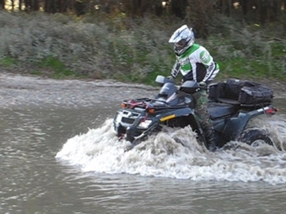 Can-am Outlander in water