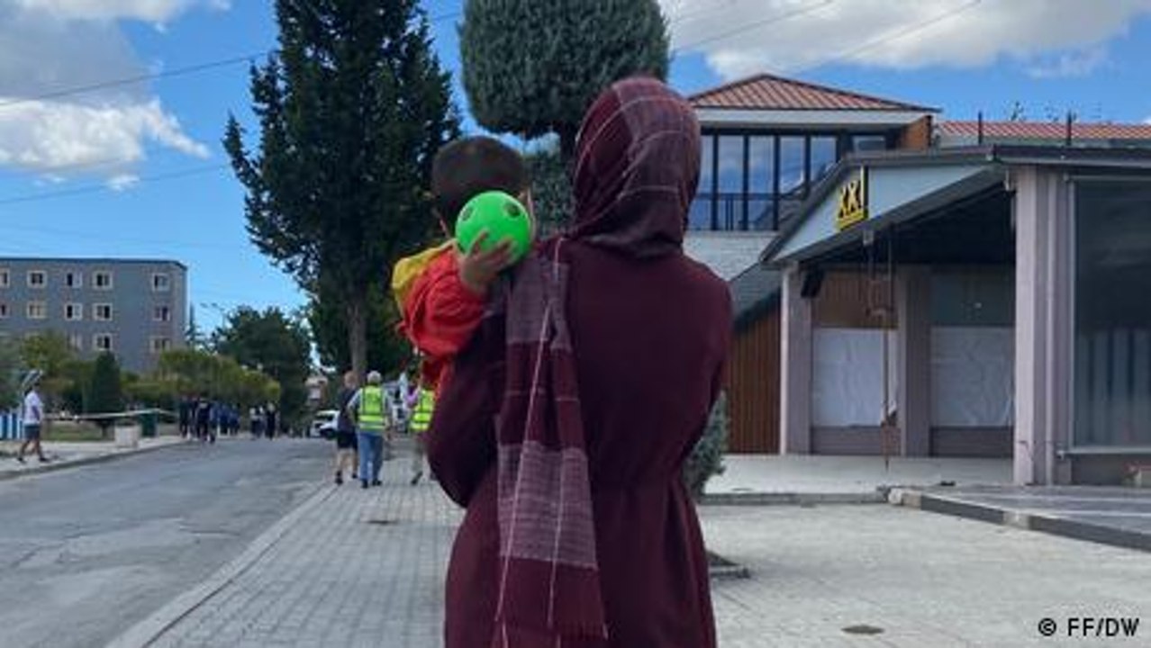 Albanien: Flüchtlinge in Strandhotels