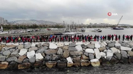 Atatürk Maltepe'de 'Ata'ya Saygı Zinciri ve Dalışı'yla anıldı