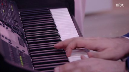 كارمن توكمه جي تتألق في أداء "نقّل فؤادك".. والآغا يكشف قصة شخصية له مع الفنانة السورية