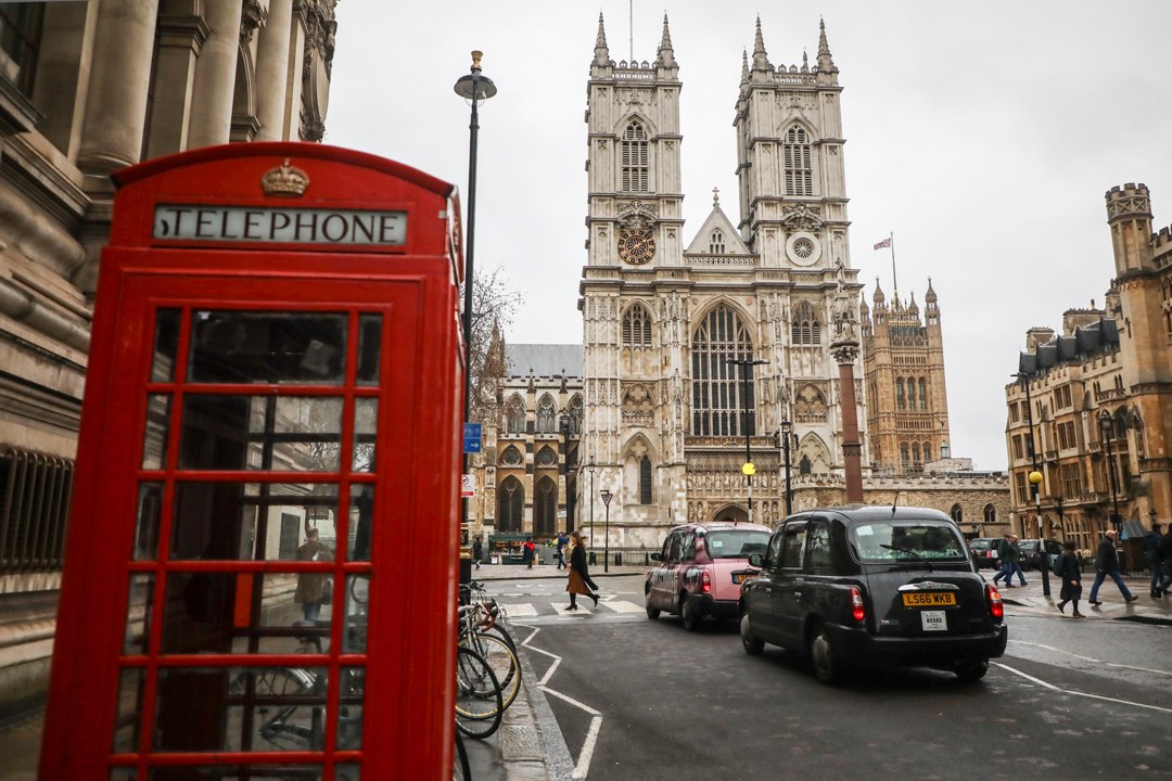 Why the UK Is Keeping Thousands of Red Phone Booths, Even Though Everyone Has Cellphones
