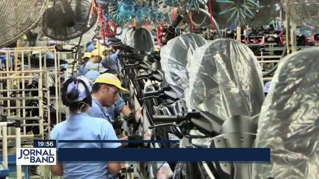 Os setores que mais contratam aguardam uma resposta do congresso. A medida é fundamental porque ajuda a manter e a gerar empregos. #BandJornalismo