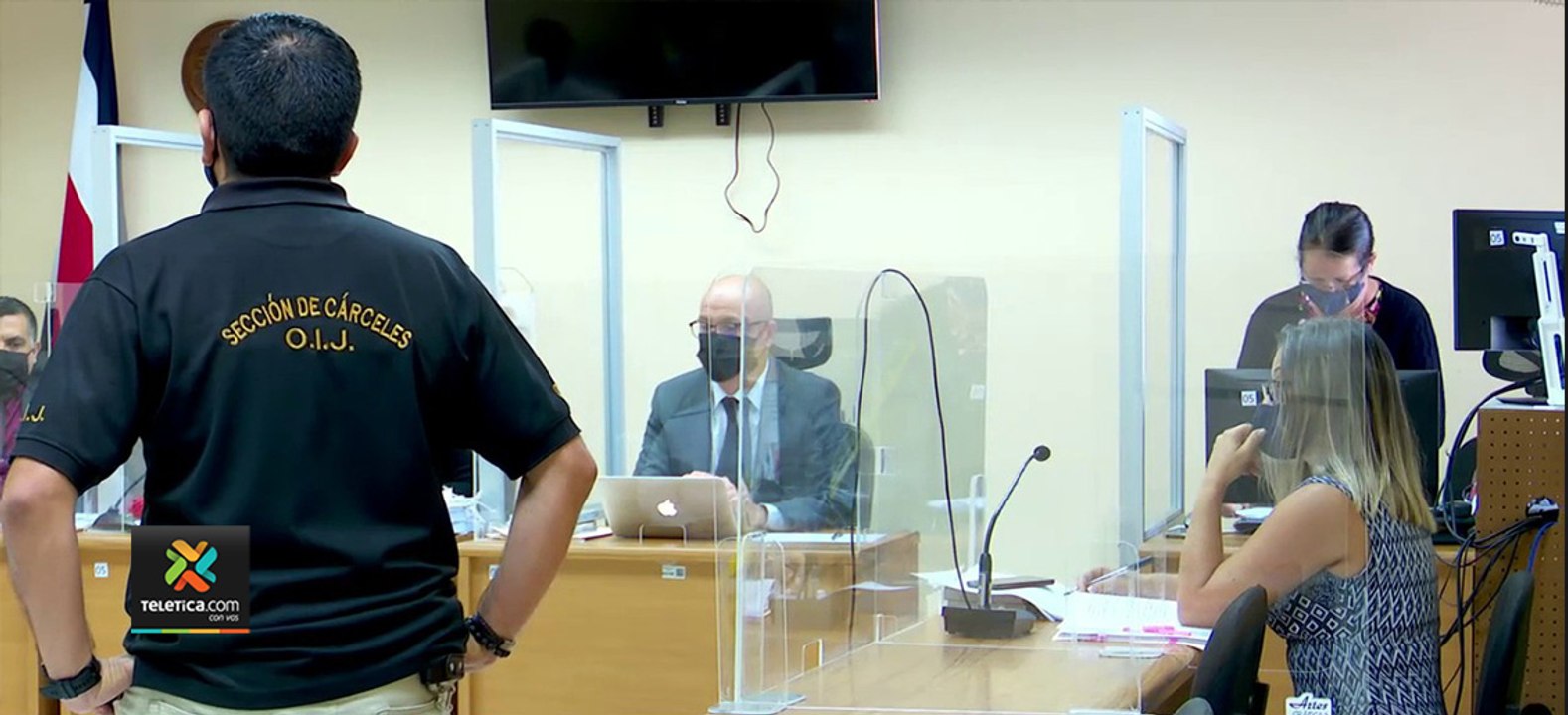 tn7-Madre-es-juzgada-por-permitir violaciones-y-abusos-sexuales-contra-su-hija