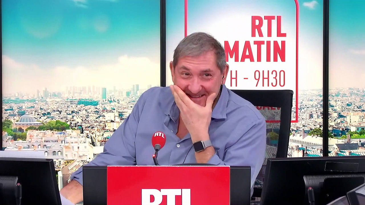 "Froid, triste, gris et maussade, si le 11 novembre était une personne, ce serait Michel Barnier"