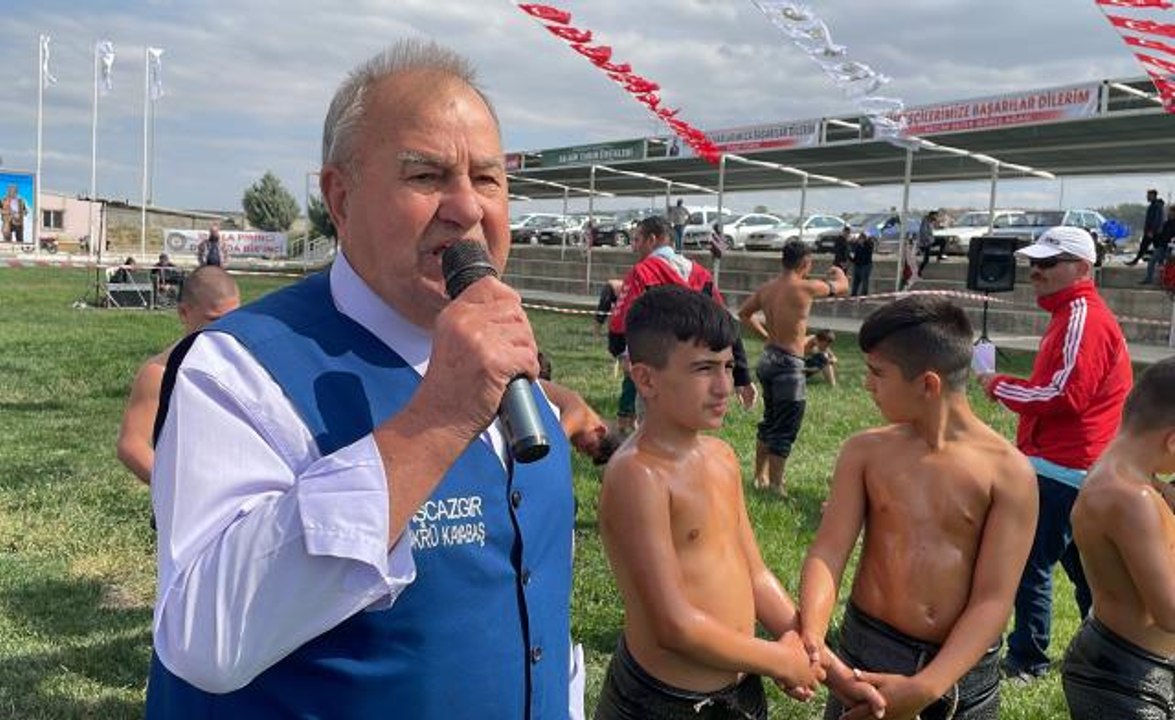 Yağlı güreşlerin "efsane sesi": Başcazgır Şükrü Kayabaş