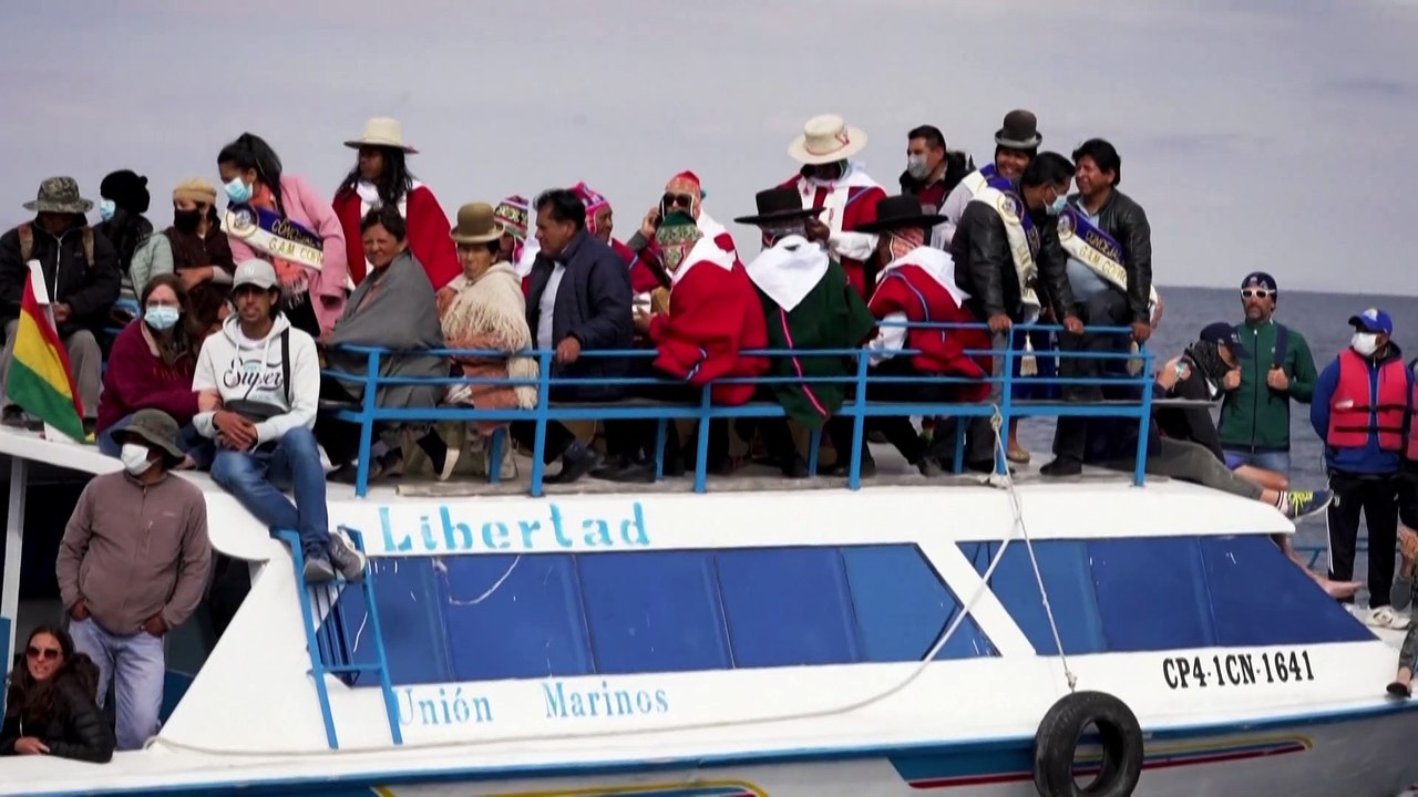 Théo Curin, nageur quadri-amputé, s'élance dans une traversée de la Bolivie au Pérou (122 km)