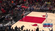 LaVine throws a 360 down with authority