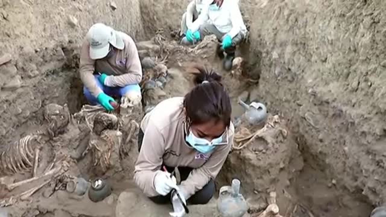 Arqueólogos peruanos hallan restos de las elites chimúes