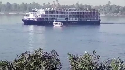 شحوط باخرة سياحية على متنها 70 سائحا أمام مرسى كوم أمبو بأسوان