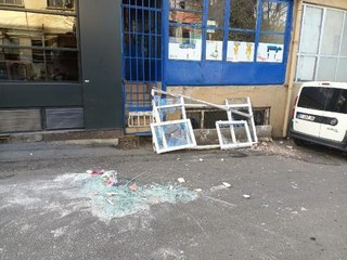 Son dakika haberi: EYÜPSULTAN'DA İŞYERİNDE PATLAMA -1