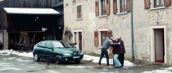Une femme du monde Bande-annonce VF (2021) Laure Calamy, Nissim Renard