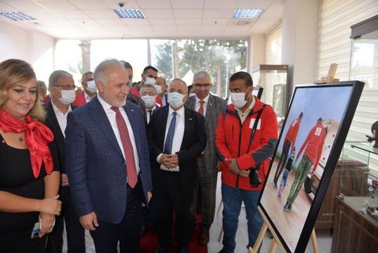 Son dakika haberi | HATAY'DA TÜRK KIZILAY'DAN 'GÖÇ VE ÇOCUK' KONULU RESİM SERGİSİ