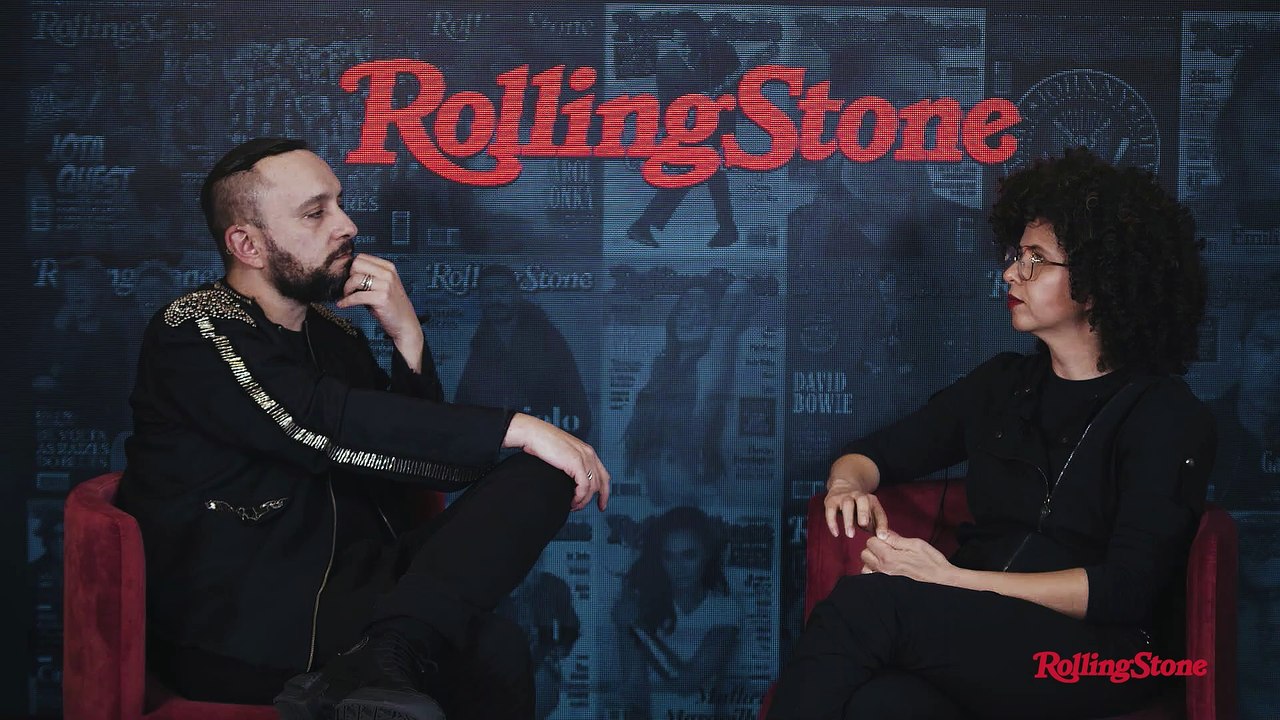 ROBERTA CAMPOS SOMA 20 TRILHAS DE NOVELAS E DIZ: '' ME AJUDOU MUITO A SER LANÇADA AO PUBLICO''