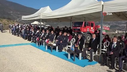 Karabük'te öğrenciler binlerce fidanı toprakla buluşturuyor