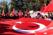 Şehit yakınları ve gazilerden TBMM önünde İYİ Parti'li Türkkan'a tepki