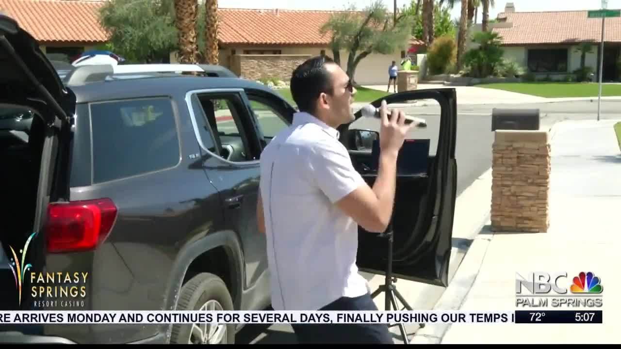 Singer spreads joy