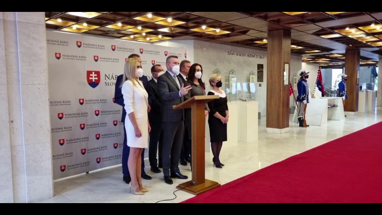 ZÁZNAM: Pellegrini vyzval vládu k vysvetľovaniu opatrení, verejnosť k ich dodržiavaniu