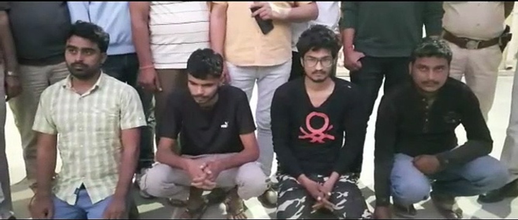पड़ोसी की रैकी से की 52 लाख की डकैती, वारदात के लिए पहले बदमाशों ने लूटी कार