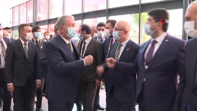 Bakan Akar, SAHA EXPO 2021 Savunma Havacılık ve Uzay Sanayi Fuarını gezdi
