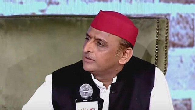 Akhilesh Yadav trying to woo Muslim votes through Jinnah?
