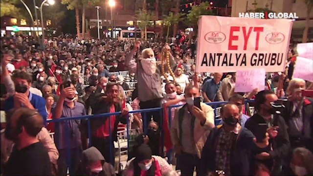 Kemal Kılıçdaroğlu: Çiftçinin, esnafın kredi faizlerini bir haftada sileceğiz