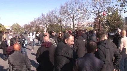 Onur Air çalışanları ikinci kez maaş eyleminde