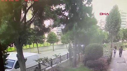 HOSTES NİLGÜN'ÜN, ÖĞRENCİ SERVİSİNİN AÇIK KAPISINDAN DÜŞMESİNİN GÖRÜNTÜSÜ ORTAYA ÇIKTI