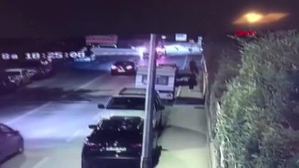 ATAŞEHİR'DE MİMAR KADINA KILIÇLI SALDIRININ KAMERA GÖRÜNTÜSÜ ORTAYA ÇIKTI