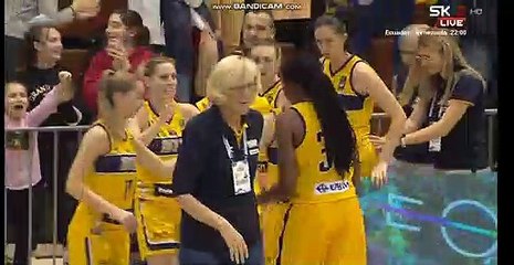 Jonquel Jones nakon utakmice