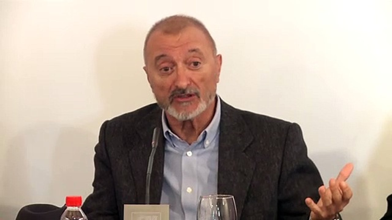 Pérez Reverte tacha de disparate el estado del Mar Menor