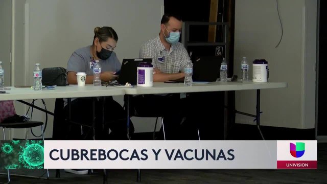Cubrebocas y vacunas para jovenes