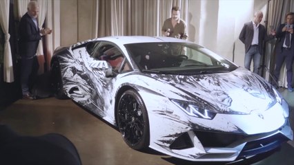 ترجمة Lamborghini Huracán EVO بواسطة الفنان باولو ترويلو