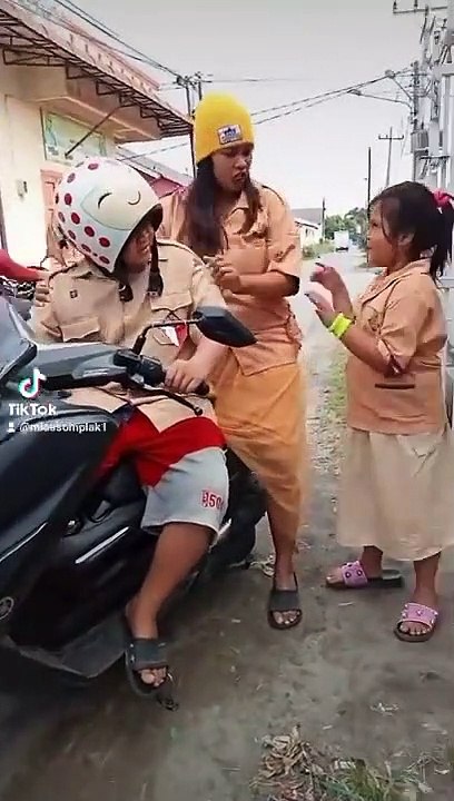 Viral anak kecil gak di kasih naik motor