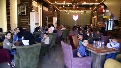 Irak’ta robot garsonların hizmet verdiği ilk restoran açıldı