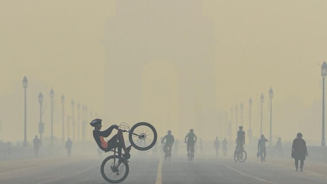 Top News: Air pollution crisis deepens in New Delhi