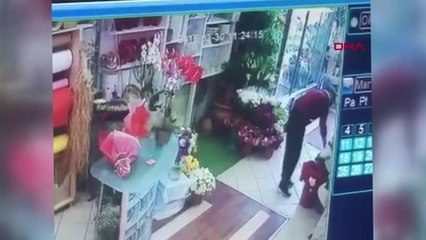 Öğretmene isimsiz gül buketleri gönderen temizlik görevlisine 'taciz' davası