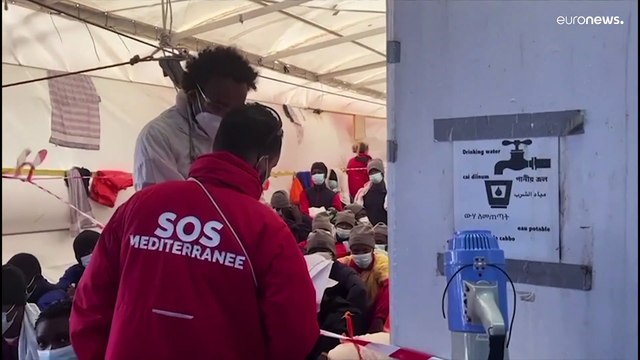 L'Ocean Viking a pu accoster en Sicile, ses 306 rescapés de la méditerranée sont sauvés