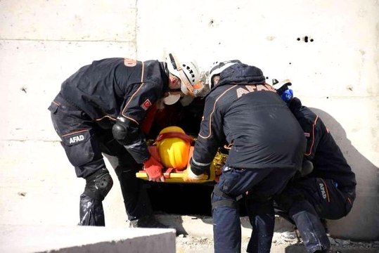 Son dakika haber | Bakan Soylu: 80 ilimizin Risk Azaltma Planı tamamlandı, inşallah İstanbul'un da yıl sonuna kadar tamamlanmış olacak