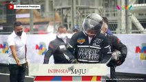 Harga Outfit Pembalap Ala Jokowi di Sirkuit mandalika